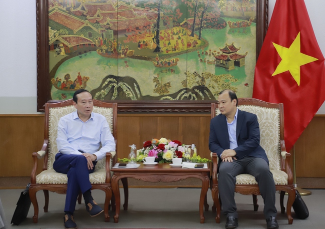 Thứ trưởng Thường trực Lê Hải Bình tiếp và làm việc với Đại sứ Việt Nam tại Vương quốc Bỉ, Trưởng Phái đoàn Việt Nam bên cạnh Liên minh châu Âu Nguyễn Văn Thảo - Ảnh 2. Thứ trưởng Thường trực Lê Hải Bình tiếp và làm việc với Đại sứ Việt Nam tại Vương quốc Bỉ, Trưởng Phái đoàn Việt Nam bên cạnh Liên minh châu Âu Nguyễn Văn Thảo - Ảnh 2.