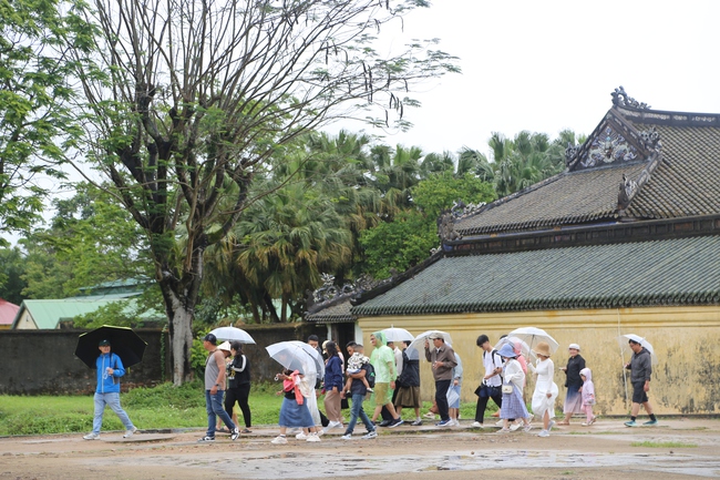 Huế triển khai Chương trình kích cầu phát triển du lịch năm 2025 - Ảnh 1. Huế triển khai Chương trình kích cầu phát triển du lịch năm 2025 - Ảnh 1.