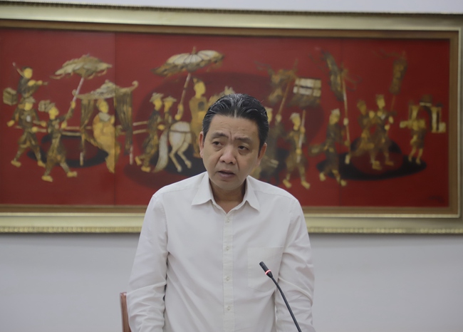 Bộ trưởng Nguyễn Văn Hùng chủ trì cuộc họp chuyên đề về xây dựng pháp luật tháng 4 của Bộ VHTTDL - Ảnh 3. Bộ trưởng Nguyễn Văn Hùng chủ trì cuộc họp chuyên đề về xây dựng pháp luật tháng 4 của Bộ VHTTDL - Ảnh 3.