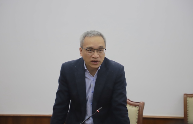 Bộ trưởng Nguyễn Văn Hùng chủ trì cuộc họp chuyên đề về xây dựng pháp luật tháng 4 của Bộ VHTTDL - Ảnh 4. Bộ trưởng Nguyễn Văn Hùng chủ trì cuộc họp chuyên đề về xây dựng pháp luật tháng 4 của Bộ VHTTDL - Ảnh 4.