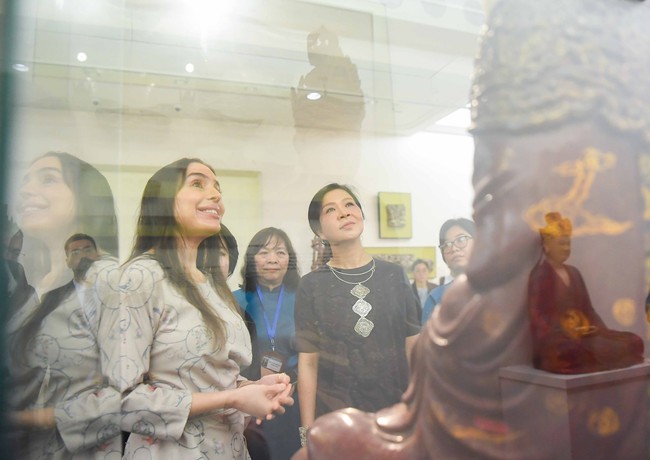 Phu nhân Tổng Bí thư Tô Lâm tiếp bà Leyla Aliyeva, Phó Chủ tịch Quỹ Heydar Aliyev - Ảnh 3. Phu nhân Tổng Bí thư Tô Lâm tiếp bà Leyla Aliyeva, Phó Chủ tịch Quỹ Heydar Aliyev - Ảnh 3.