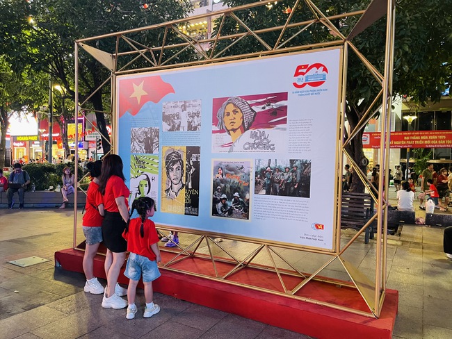 “Âm vang Đại thắng mùa Xuân 1975” tái hiện qua hơn 300 tác phẩm điện ảnh và tư liệu quý - Ảnh 8. “Âm vang Đại thắng mùa Xuân 1975” tái hiện qua hơn 300 tác phẩm điện ảnh và tư liệu quý - Ảnh 8.