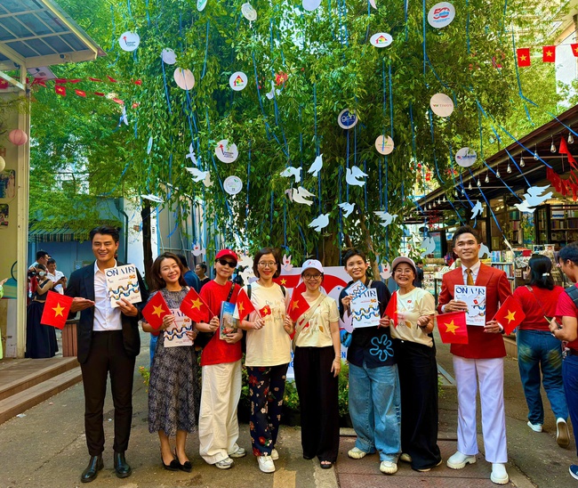 Những cánh thư Hòa Bình nhắn gửi thông điệp về một thế giới tốt đẹp hơn - Ảnh 4. Những cánh thư Hòa Bình nhắn gửi thông điệp về một thế giới tốt đẹp hơn - Ảnh 4.