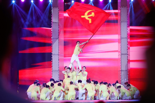 TP. Hồ Chí Minh: Nhiều hoạt động văn hóa, văn học, nghệ thuật trong năm 2025 - Ảnh 2. TP. Hồ Chí Minh: Nhiều hoạt động văn hóa, văn học, nghệ thuật trong năm 2025 - Ảnh 2.
