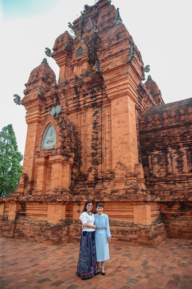 Phu nhân Thủ tướng Việt Nam và Nhật Bản thăm Làng Văn hóa-Du lịch các dân tộc - Ảnh 18.