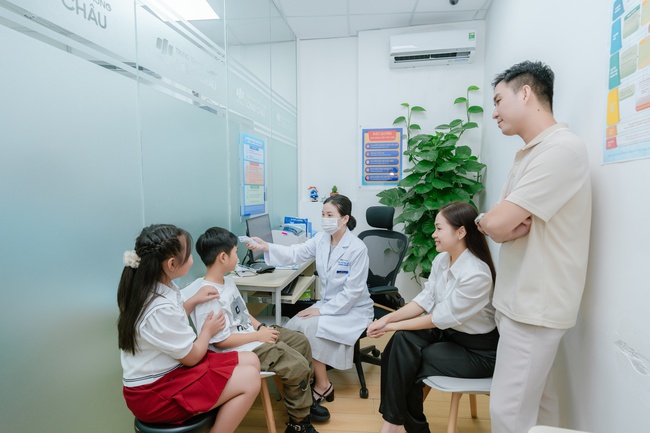 Giải pháp kinh tế mới giúp người phụ nữ hiện đại chu toàn chi phí bảo vệ sức khỏe cho gia đình nhiều thành viên - Ảnh 1. Giải pháp kinh tế mới giúp người phụ nữ hiện đại chu toàn chi phí bảo vệ sức khỏe cho gia đình nhiều thành viên - Ảnh 1.