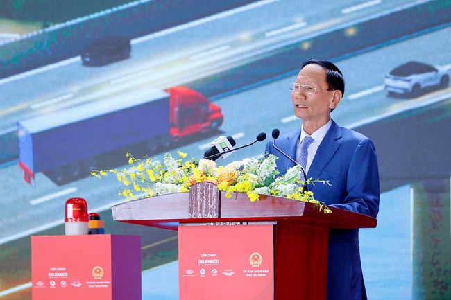 Khởi công dự án đường cao tốc qua tỉnh Nam Định - Thái Bình và Khu công nghiệp Hưng Phú - Ảnh 2. Khởi công dự án đường cao tốc qua tỉnh Nam Định - Thái Bình và Khu công nghiệp Hưng Phú - Ảnh 2.
