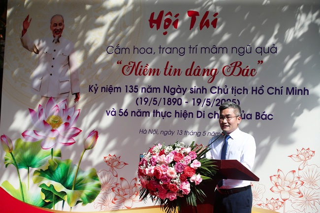 Công đoàn Bộ VHTTDL tổ chức Hội thi cắm hoa, trang trí mâm ngũ quả kỷ niệm 135 năm Ngày sinh Chủ tịch Hồ Chí Minh và 56 năm thực hiện Di chúc của Bác - Ảnh 2. Công đoàn Bộ VHTTDL tổ chức Hội thi cắm hoa, trang trí mâm ngũ quả kỷ niệm 135 năm Ngày sinh Chủ tịch Hồ Chí Minh và 56 năm thực hiện Di chúc của Bác - Ảnh 2.