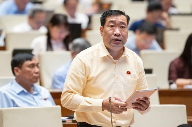 ĐBQH: Ưu đãi thuế là bước tiến quan trọng, có tính hỗ trợ chiến lược với ngành báo chí Việt Nam - Ảnh 1. ĐBQH: Ưu đãi thuế là bước tiến quan trọng, có tính hỗ trợ chiến lược với ngành báo chí Việt Nam - Ảnh 1.