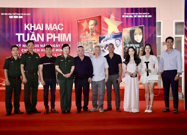 "Vầng trăng thơ ấu" được chiếu trong Tuần phim Kỷ niệm Ngày sinh Chủ tịch Hồ Chí Minh - Ảnh 3. "Vầng trăng thơ ấu" được chiếu trong Tuần phim Kỷ niệm Ngày sinh Chủ tịch Hồ Chí Minh - Ảnh 3.