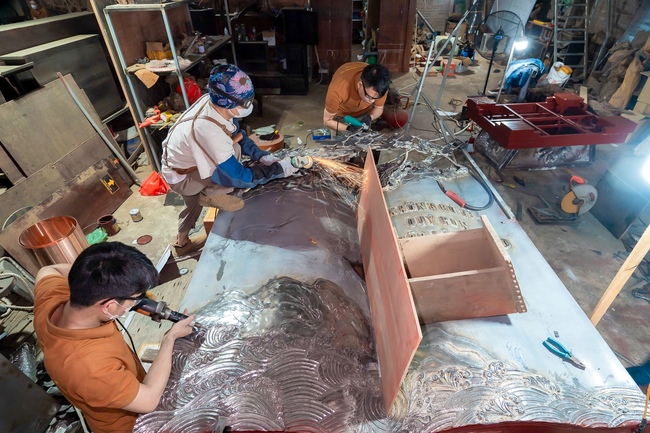"Trang sử vàng" - khi lịch sử dân tộc "kết duyên" cùng nghệ thuật điêu khắc ánh sáng - Ảnh 2. "Trang sử vàng" - khi lịch sử dân tộc "kết duyên" cùng nghệ thuật điêu khắc ánh sáng - Ảnh 2.