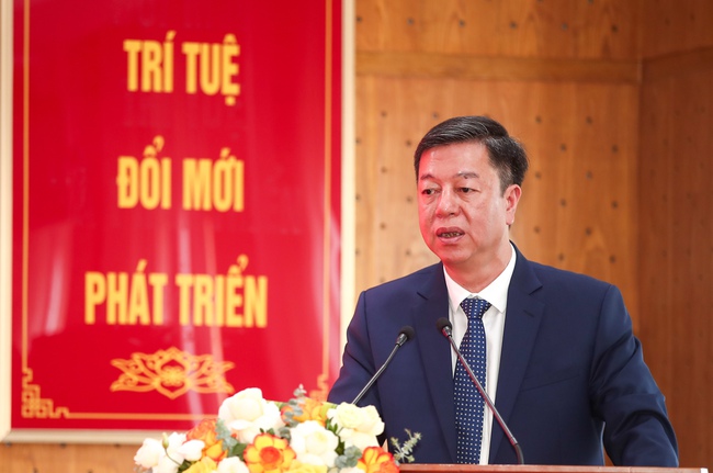Ra mắt Tủ sách điện tử Chủ tịch Hồ Chí Minh - Ảnh 6. Ra mắt Tủ sách điện tử Chủ tịch Hồ Chí Minh - Ảnh 6.