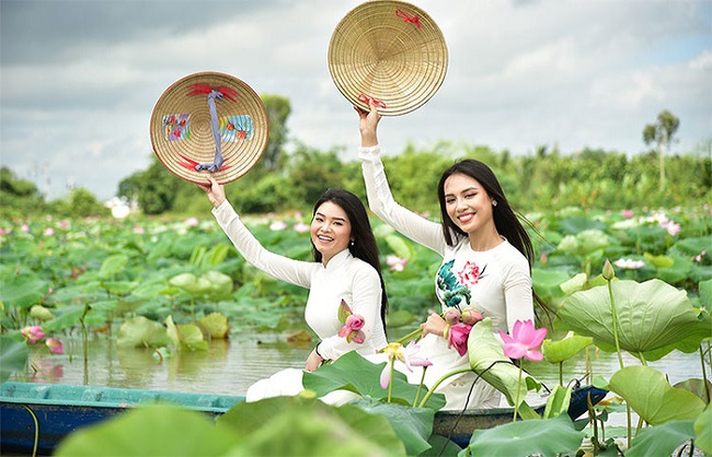 Đồng Tháp: Phát triển du lịch, đảm bảo thực hiện tốc độ tăng trưởng kinh tế hai con số - Ảnh 2. Đồng Tháp: Phát triển du lịch, đảm bảo thực hiện tốc độ tăng trưởng kinh tế hai con số - Ảnh 2.