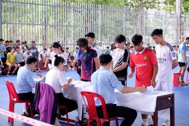 Chuẩn bị tổ chức tốt công tác tuyển sinh năm 2025 - Ảnh 1. Chuẩn bị tổ chức tốt công tác tuyển sinh năm 2025 - Ảnh 1.