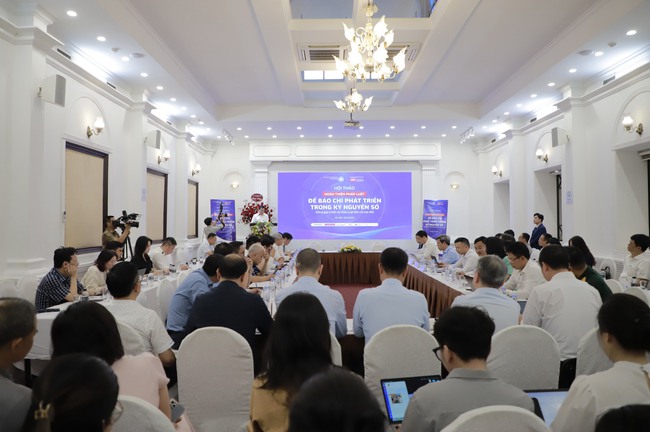 Hội thảo “Hoàn thiện pháp luật để Báo chí phát triển trong kỷ nguyên số” - Ảnh 1. Hội thảo “Hoàn thiện pháp luật để Báo chí phát triển trong kỷ nguyên số” - Ảnh 1.