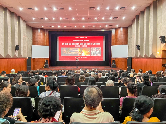 Xúc động những bộ phim khắc họa chân dung Bác Hồ - Ảnh 1. Xúc động những bộ phim khắc họa chân dung Bác Hồ - Ảnh 1.