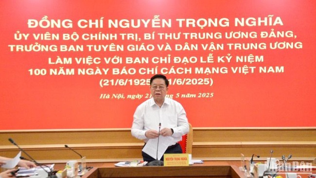 Nêu bật truyền thống vẻ vang 100 năm Báo chí cách mạng Việt Nam - Ảnh 1. Nêu bật truyền thống vẻ vang 100 năm Báo chí cách mạng Việt Nam - Ảnh 1.