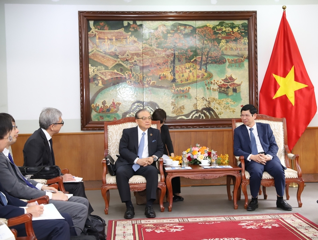 Đẩy mạnh chia sẻ kinh nghiệm giao thông, du lịch, góp phần phát triển quan hệ hữu nghị Việt Nam - Nhật Bản - Ảnh 1. Đẩy mạnh chia sẻ kinh nghiệm giao thông, du lịch, góp phần phát triển quan hệ hữu nghị Việt Nam - Nhật Bản - Ảnh 1.