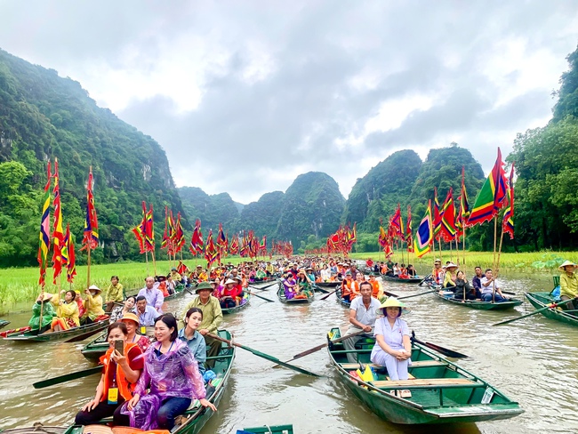 Tuần du lịch Ninh Bình năm 2025: Tôn vinh vẻ đẹp thiên nhiên kỳ thú cùng những di sản văn hóa - Ảnh 5. Tuần du lịch Ninh Bình năm 2025: Tôn vinh vẻ đẹp thiên nhiên kỳ thú cùng những di sản văn hóa - Ảnh 5.