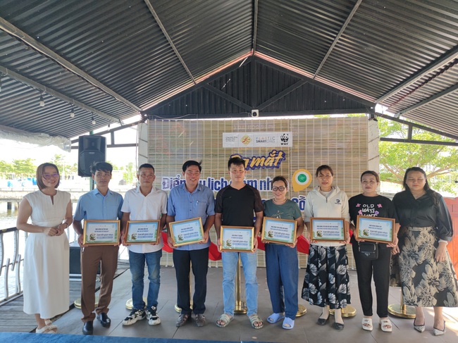 Hình thành các điểm du lịch kiểu mẫu giảm nhựa tại phá Tam Giang - Ảnh 2.