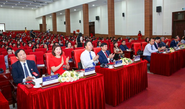 Nâng cao hiệu quả hoạt động báo chí - truyền thông trong bối bối cảnh AI phát triển - Ảnh 3. Nâng cao hiệu quả hoạt động báo chí - truyền thông trong bối bối cảnh AI phát triển - Ảnh 3.