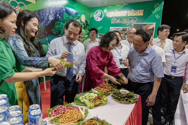 Quảng Bình: Tổ chức lễ hội Ẩm thực và không gian quảng bá du lịch - Ảnh 1. Quảng Bình: Tổ chức lễ hội Ẩm thực và không gian quảng bá du lịch - Ảnh 1.