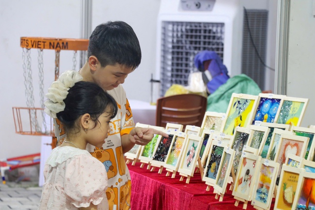 Ngày hội Thế giới tuổi thơ 2025: Sân chơi bổ ích cho các em thiếu nhi trong dịp hè - Ảnh 5. Ngày hội Thế giới tuổi thơ 2025: Sân chơi bổ ích cho các em thiếu nhi trong dịp hè - Ảnh 5.