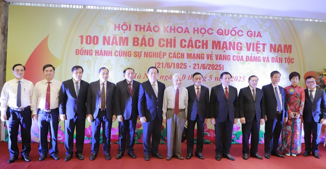 Tiếp tục xây dựng, củng cố, nâng tầm một thế hệ nhà báo tương lai bút sắc, lòng trong, tâm sáng - Ảnh 5. Tiếp tục xây dựng, củng cố, nâng tầm một thế hệ nhà báo tương lai bút sắc, lòng trong, tâm sáng - Ảnh 5.