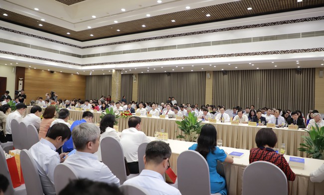 Tiếp tục xây dựng, củng cố, nâng tầm một thế hệ nhà báo tương lai bút sắc, lòng trong, tâm sáng - Ảnh 4. Tiếp tục xây dựng, củng cố, nâng tầm một thế hệ nhà báo tương lai bút sắc, lòng trong, tâm sáng - Ảnh 4.