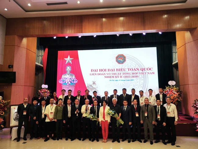 Ông Ngô Đức Quỳnh tái đắc cử vị trí Chủ tịch Liên đoàn Võ thuật tổng hợp Việt Nam nhiệm kỳ II - Ảnh 4. Ông Ngô Đức Quỳnh tái đắc cử vị trí Chủ tịch Liên đoàn Võ thuật tổng hợp Việt Nam nhiệm kỳ II - Ảnh 4.