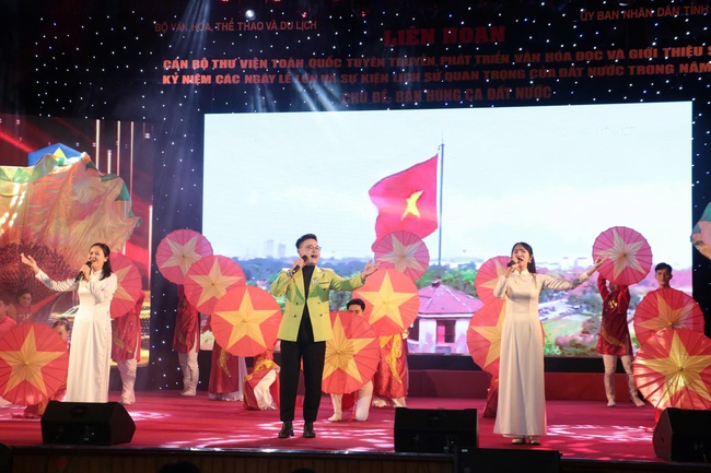 Bế mạc Liên hoan Cán bộ thư viện toàn quốc tuyên truyền phát triển văn hóa đọc - Ảnh 5. Bế mạc Liên hoan Cán bộ thư viện toàn quốc tuyên truyền phát triển văn hóa đọc - Ảnh 5.