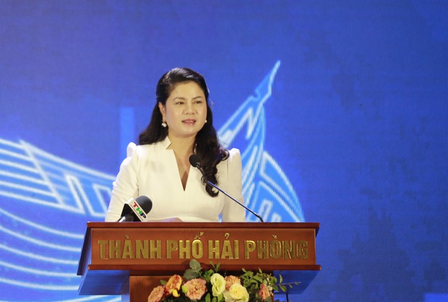 "Mỗi toàn soạn báo phải trở thành một ngôi nhà văn hóa" - Ảnh 6. "Mỗi toàn soạn báo phải trở thành một ngôi nhà văn hóa" - Ảnh 6.