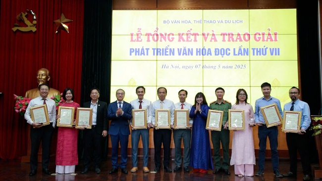 Phát triển văn hóa đọc là sứ mệnh chung của toàn xã hội - Ảnh 4. Phát triển văn hóa đọc là sứ mệnh chung của toàn xã hội - Ảnh 4.