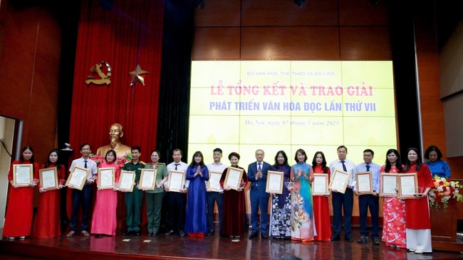 Phát triển văn hóa đọc là sứ mệnh chung của toàn xã hội - Ảnh 5. Phát triển văn hóa đọc là sứ mệnh chung của toàn xã hội - Ảnh 5.