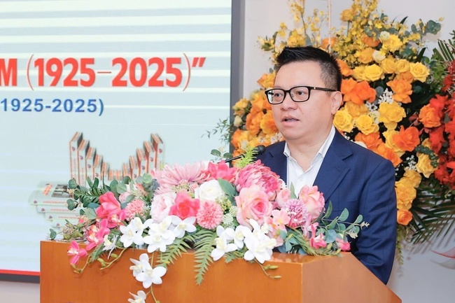 Ghi lại hành trình phát triển vẻ vang của báo chí cách mạng trong suốt 1 thế kỷ đồng hành cùng dân tộc - Ảnh 2. Ghi lại hành trình phát triển vẻ vang của báo chí cách mạng trong suốt 1 thế kỷ đồng hành cùng dân tộc - Ảnh 2.