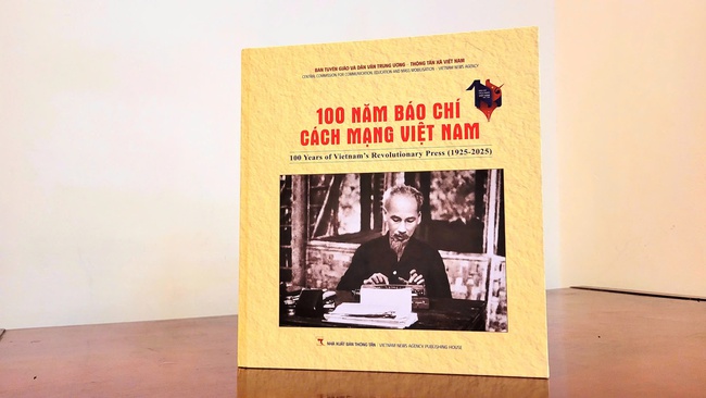 Ghi lại hành trình phát triển vẻ vang của báo chí cách mạng trong suốt 1 thế kỷ đồng hành cùng dân tộc - Ảnh 3. Ghi lại hành trình phát triển vẻ vang của báo chí cách mạng trong suốt 1 thế kỷ đồng hành cùng dân tộc - Ảnh 3.
