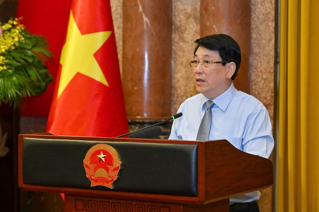 Chủ tịch nước gặp mặt các nghệ nhân làng nghề tiêu biểu toàn quốc - Ảnh 3. Chủ tịch nước gặp mặt các nghệ nhân làng nghề tiêu biểu toàn quốc - Ảnh 3.
