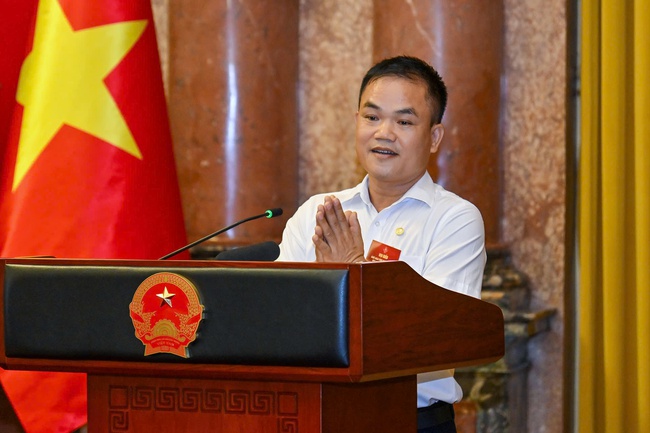 Chủ tịch nước gặp mặt các nghệ nhân làng nghề tiêu biểu toàn quốc - Ảnh 8. Chủ tịch nước gặp mặt các nghệ nhân làng nghề tiêu biểu toàn quốc - Ảnh 8.