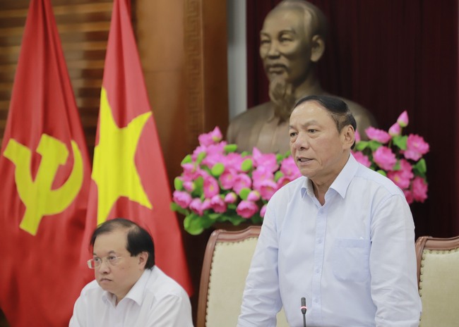 Bộ trưởng Nguyễn Văn Hùng chủ trì cuộc họp Ban Tổ chức Triển lãm thành tựu kinh tế - xã hội nhân kỷ niệm 80 năm Ngày Quốc khánh - Ảnh 4. Bộ trưởng Nguyễn Văn Hùng chủ trì cuộc họp Ban Tổ chức Triển lãm thành tựu kinh tế - xã hội nhân kỷ niệm 80 năm Ngày Quốc khánh - Ảnh 4.