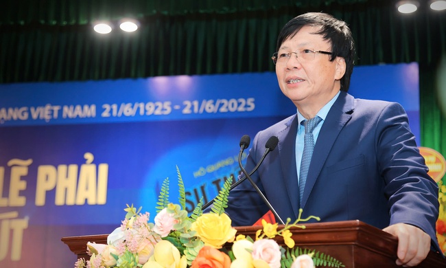 Ra mắt cuốn sách "Sự thật, lẽ phải và ngọn bút" của nhà báo, nhà văn Hồ Quang Lợi - Ảnh 1. Ra mắt cuốn sách "Sự thật, lẽ phải và ngọn bút" của nhà báo, nhà văn Hồ Quang Lợi - Ảnh 1.