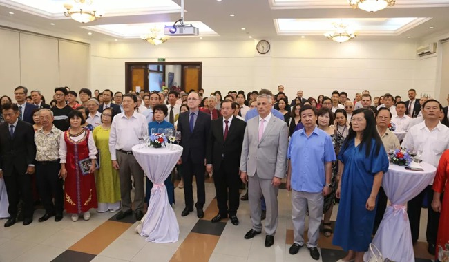 Kỷ niệm Quốc khánh Nga tại Hà Nội: Tôn vinh tình hữu nghị bền chặt Việt – Nga - Ảnh 2. Kỷ niệm Quốc khánh Nga tại Hà Nội: Tôn vinh tình hữu nghị bền chặt Việt – Nga - Ảnh 2.