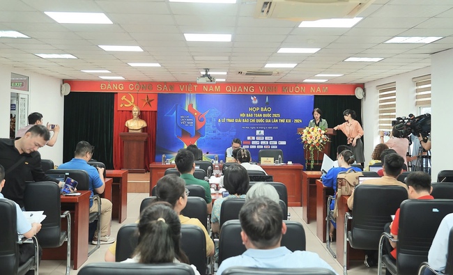 Gần 130 gian trưng bày báo chí tại Hội Báo toàn quốc 2025 - Ảnh 3. Gần 130 gian trưng bày báo chí tại Hội Báo toàn quốc 2025 - Ảnh 3.