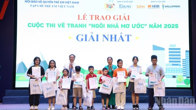 Hơn 35 nghìn tác phẩm tham dự cuộc thi vẽ tranh "Ngôi nhà mơ ước" năm 2025 - Ảnh 1. Hơn 35 nghìn tác phẩm tham dự cuộc thi vẽ tranh "Ngôi nhà mơ ước" năm 2025 - Ảnh 1.