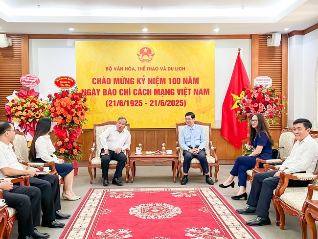 Nhiều cơ quan, đơn vị chúc mừng Bộ VHTTDL nhân kỷ niệm 100 năm Ngày Báo chí Cách mạng Việt Nam - Ảnh 1. Nhiều cơ quan, đơn vị chúc mừng Bộ VHTTDL nhân kỷ niệm 100 năm Ngày Báo chí Cách mạng Việt Nam - Ảnh 1.