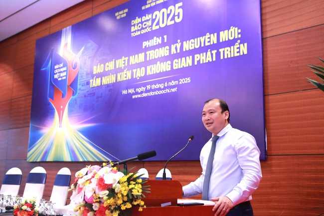 Báo chí chính thống vẫn là “điểm neo” niềm tin của độc giả - Ảnh 1. Báo chí chính thống vẫn là “điểm neo” niềm tin của độc giả - Ảnh 1.