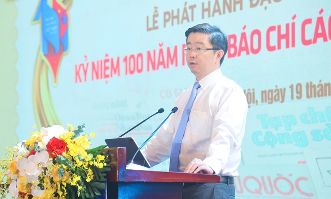 Phát hành bộ tem Kỷ niệm 100 năm Ngày Báo chí Cách mạng Việt Nam - Ảnh 1. Phát hành bộ tem Kỷ niệm 100 năm Ngày Báo chí Cách mạng Việt Nam - Ảnh 1.