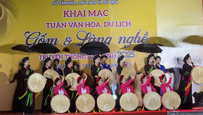 Khai mạc Tuần văn hóa, du lịch Gốm và Làng nghề truyền thống Bắc Ninh - Ảnh 1. Khai mạc Tuần văn hóa, du lịch Gốm và Làng nghề truyền thống Bắc Ninh - Ảnh 1.