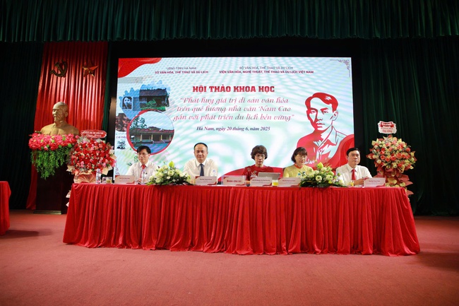 Tôn vinh di sản Nam Cao: Thúc đẩy phát triển du lịch văn hóa bền vững tại Hà Nam - Ảnh 1. Tôn vinh di sản Nam Cao: Thúc đẩy phát triển du lịch văn hóa bền vững tại Hà Nam - Ảnh 1.