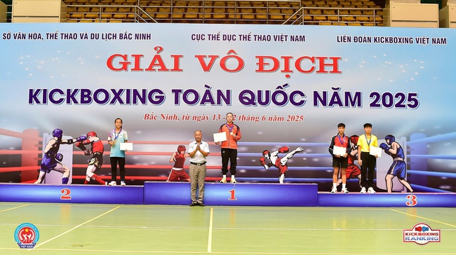 Giải vô địch Kickboxing toàn quốc năm 2025: Hà Nội nhất toàn đoàn - Ảnh 2. Giải vô địch Kickboxing toàn quốc năm 2025: Hà Nội nhất toàn đoàn - Ảnh 2.