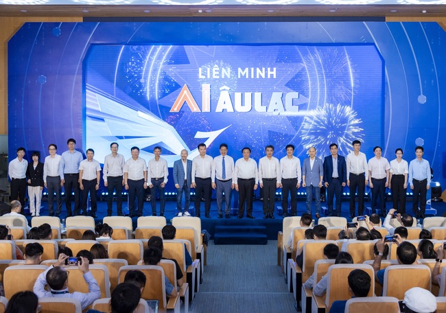 Liên minh AI Âu Lạc ra mắt: Hợp lực kiến tạo hệ sinh thái AI mang bản sắc Việt - Ảnh 2. Liên minh AI Âu Lạc ra mắt: Hợp lực kiến tạo hệ sinh thái AI mang bản sắc Việt - Ảnh 2.